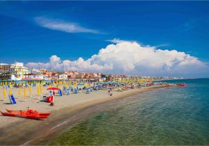 Best Beaches In Italy Map the Best Beaches Near Rome Italy