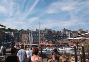 Map Honfleur France La Maison Bleue Liegt An Zentraler Lage Direkt Am Vieux