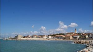 San Vincenzo Italy Map Widok Na Miasto Od Strony Plaa Y Bild Von Marina Di San Vincenzo