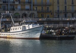 Sete France Map File Chalutier Au Quai De La Consigne Sa Te Cf01 Jpg